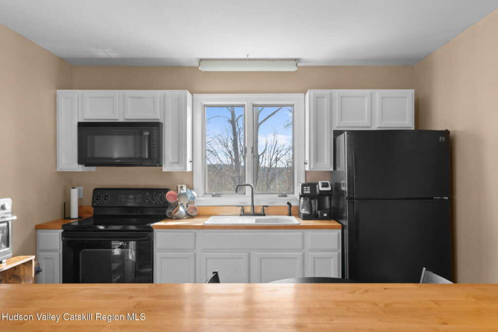 1920 Old Kings Highway, Saugerties, NY 12477 - Photo 8 of 20