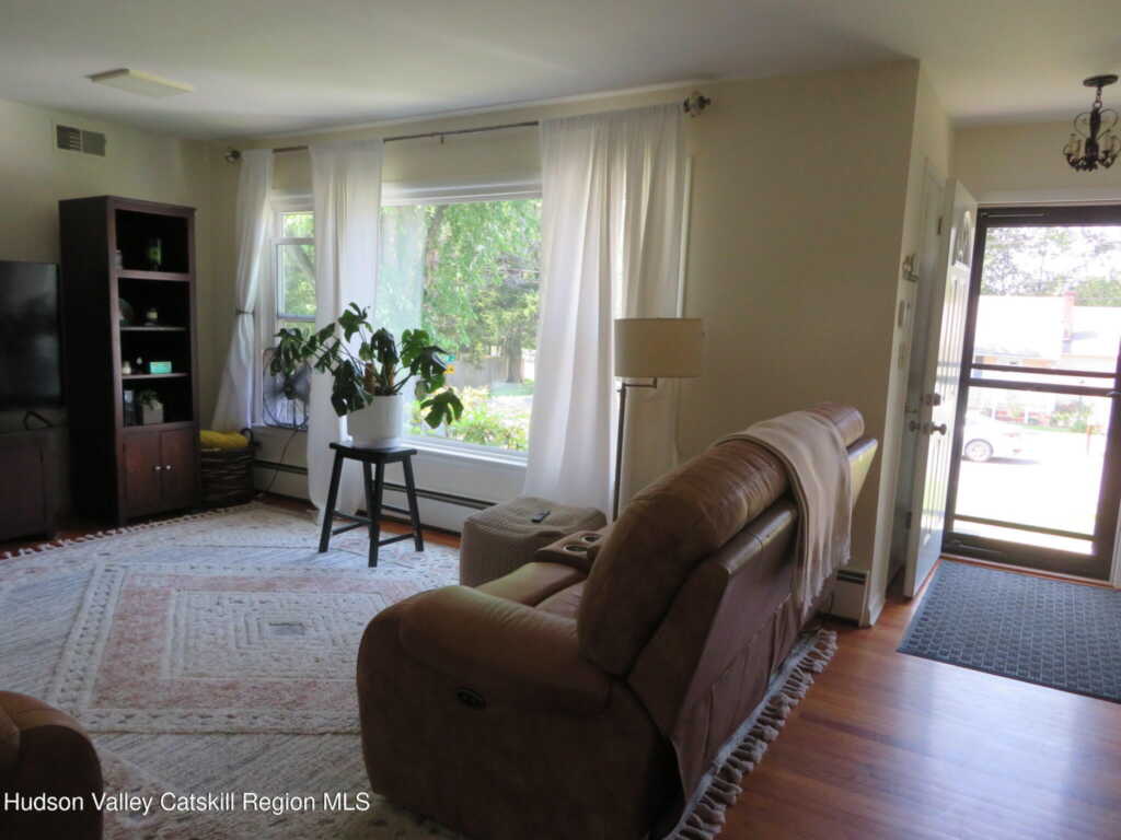 104 Benson Court, Hurley, NY 12443 - Photo 5 of 50