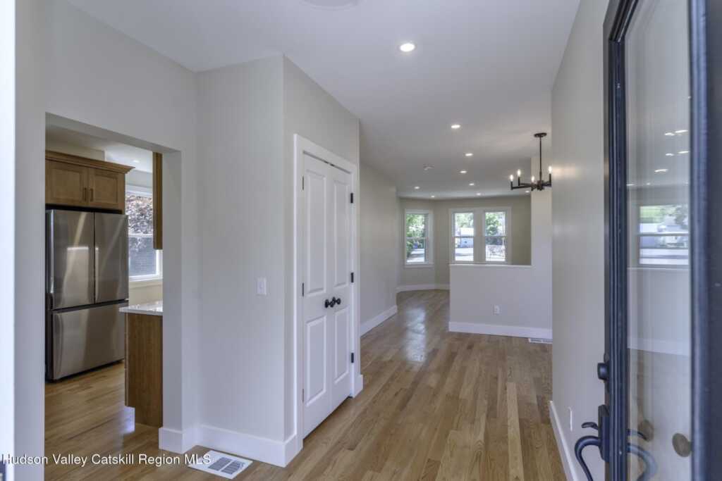 41 Fair Street, Kingston, NY 12401 - Photo 16 of 50