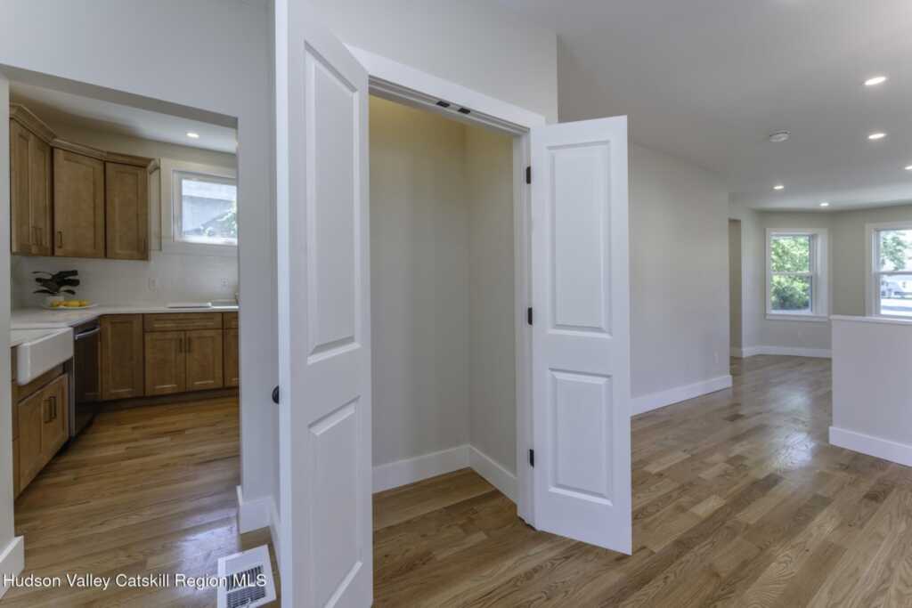 41 Fair Street, Kingston, NY 12401 - Photo 27 of 50