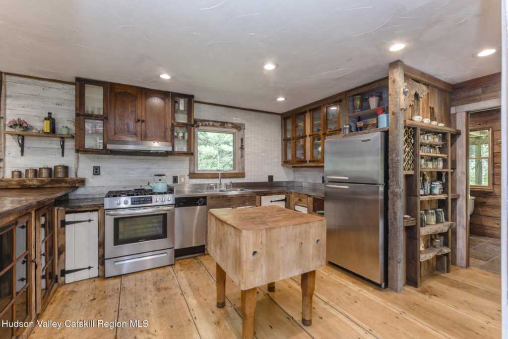 323 Beaverkill Road, Kingston, NY 12401 - Photo 11 of 50