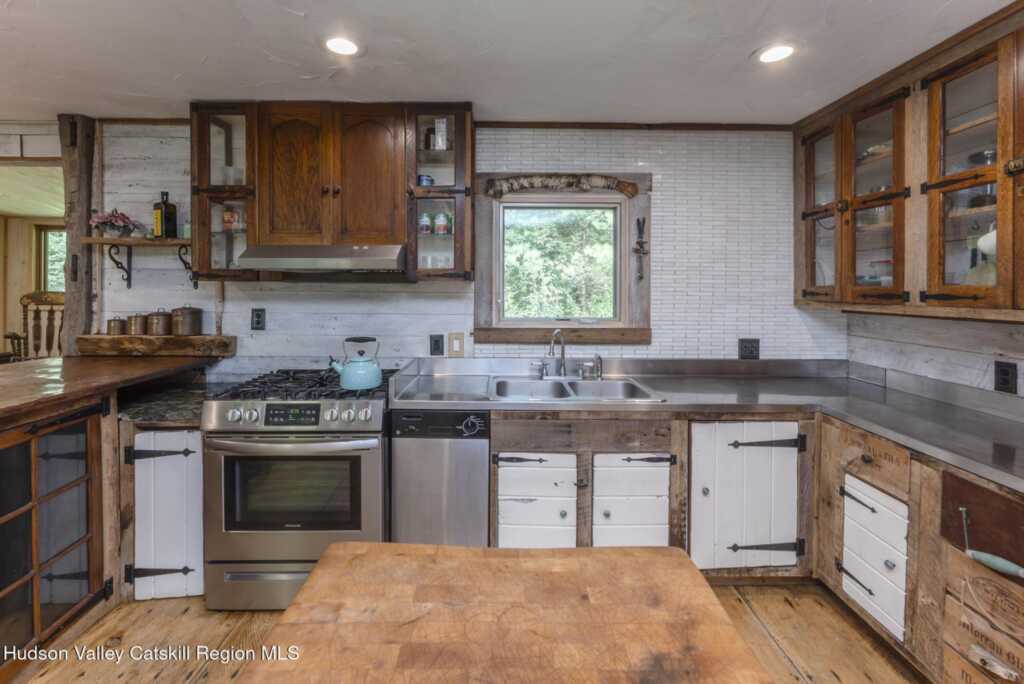 323 Beaverkill Road, Kingston, NY 12401 - Photo 12 of 50