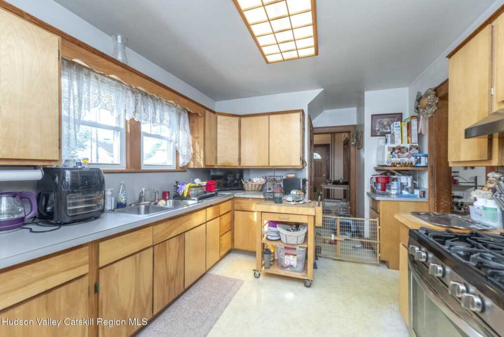 49 Wrentham Street, Kingston, NY 12401 - Photo 12 of 32