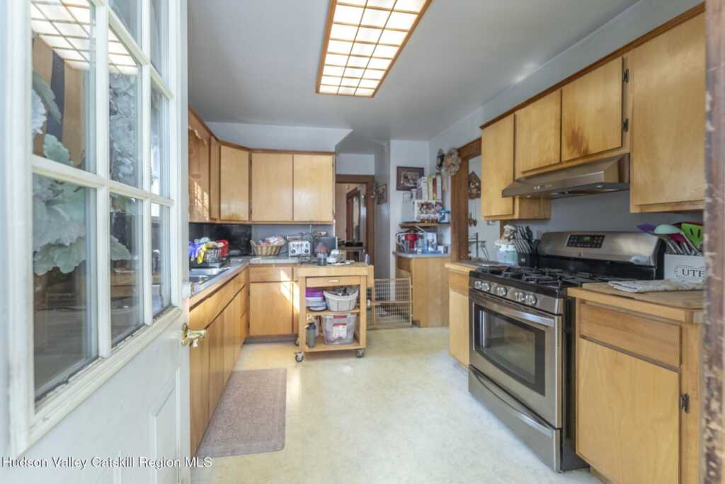 49 Wrentham Street, Kingston, NY 12401 - Photo 13 of 32