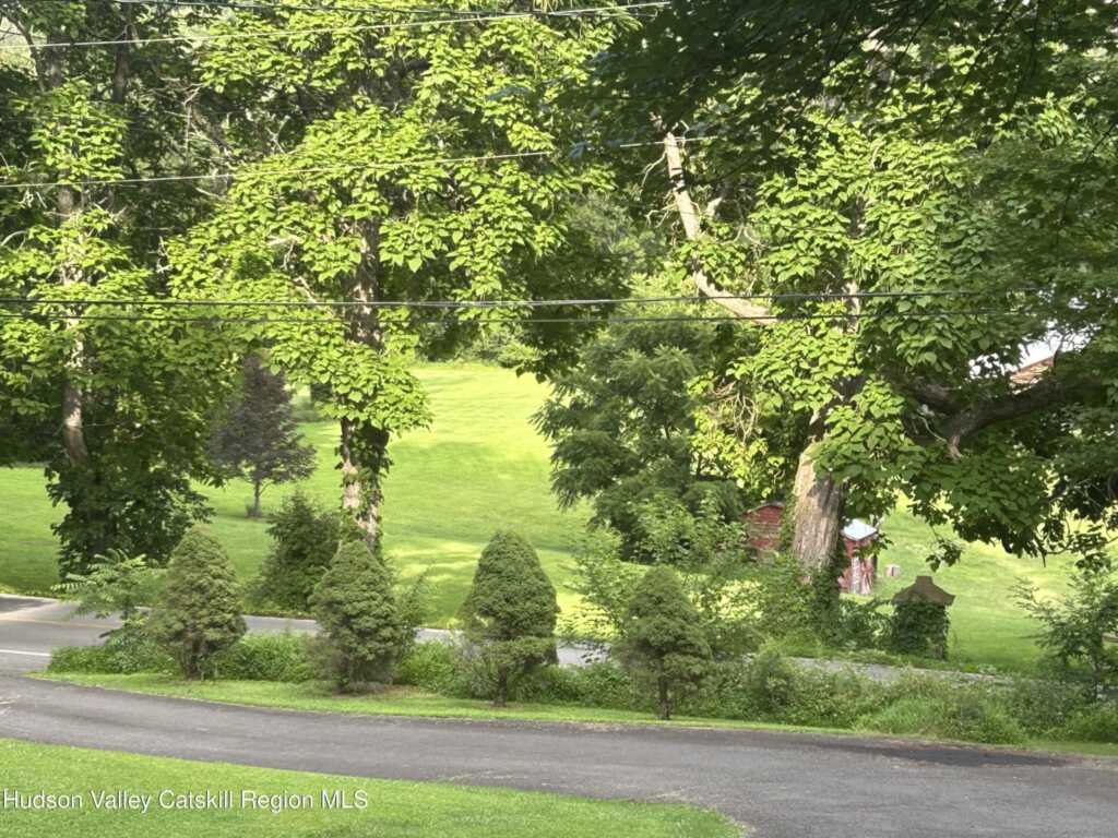 992 Old Post Road, New Paltz, NY 12561 - Photo 2 of 37