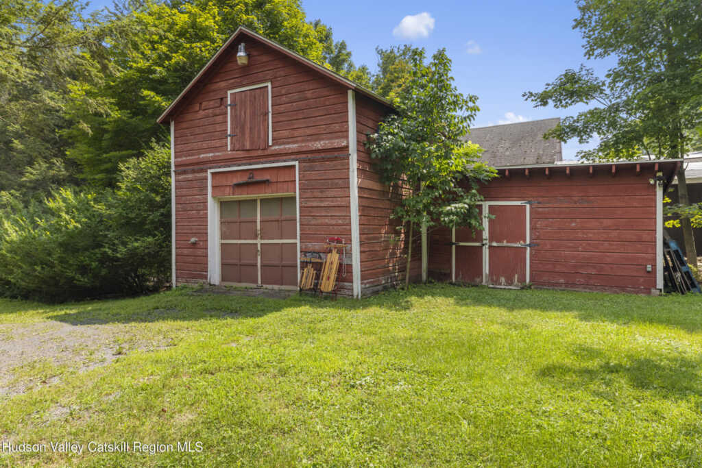 427 West Saugerties Road, Saugerties, NY 12477 - Photo 7 of 45
