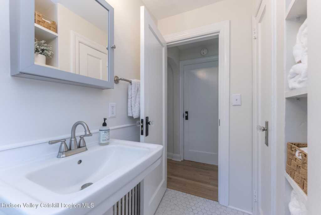 214 Lucas Avenue, Kingston, NY 12401 - Photo 20 of 43