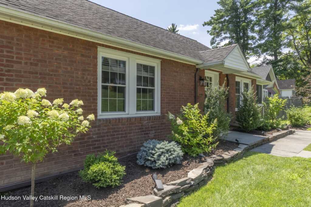214 Lucas Avenue, Kingston, NY 12401 - Photo 3 of 43