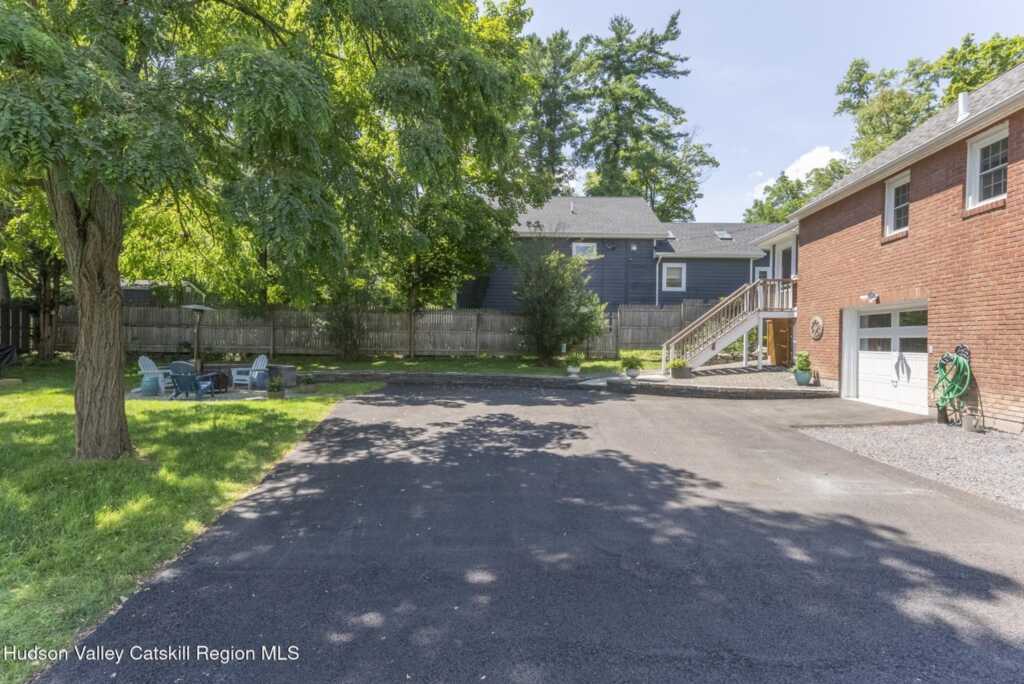 214 Lucas Avenue, Kingston, NY 12401 - Photo 40 of 43