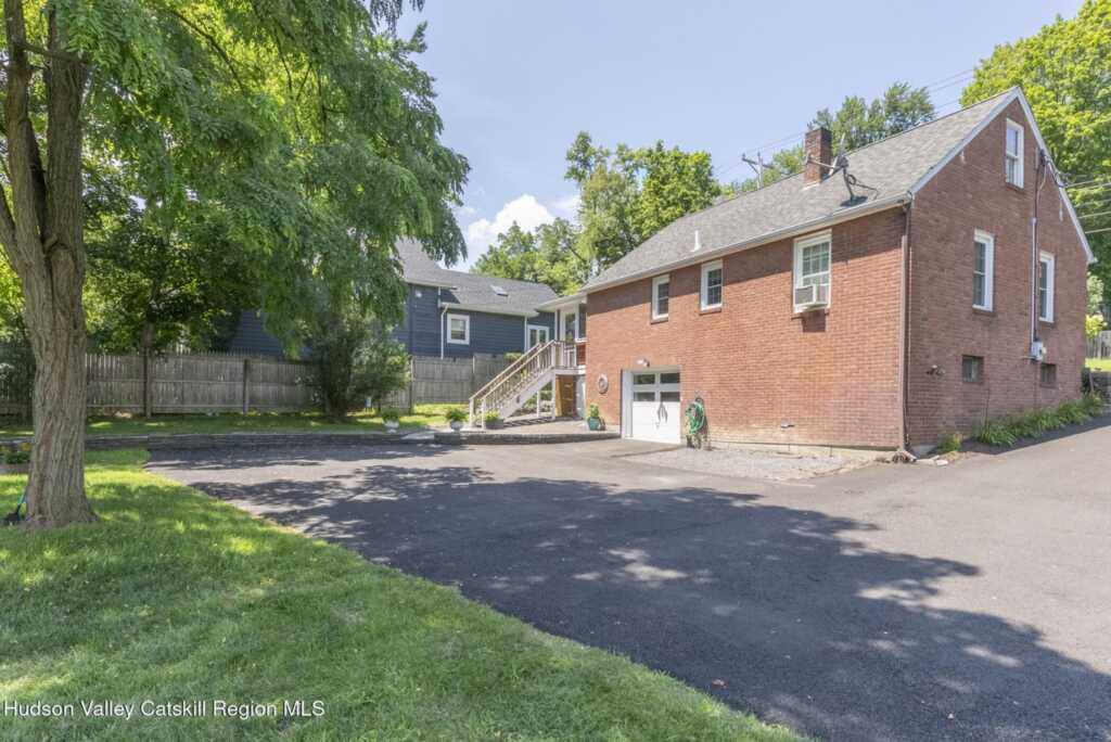 214 Lucas Avenue, Kingston, NY 12401 - Photo 41 of 43