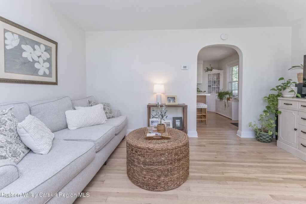 214 Lucas Avenue, Kingston, NY 12401 - Photo 8 of 43