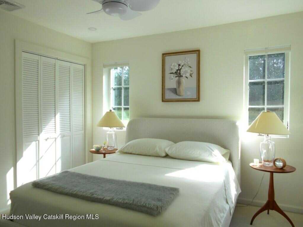 555 Mountain View Avenue, Hurley, NY 12443 - Photo 9 of 17