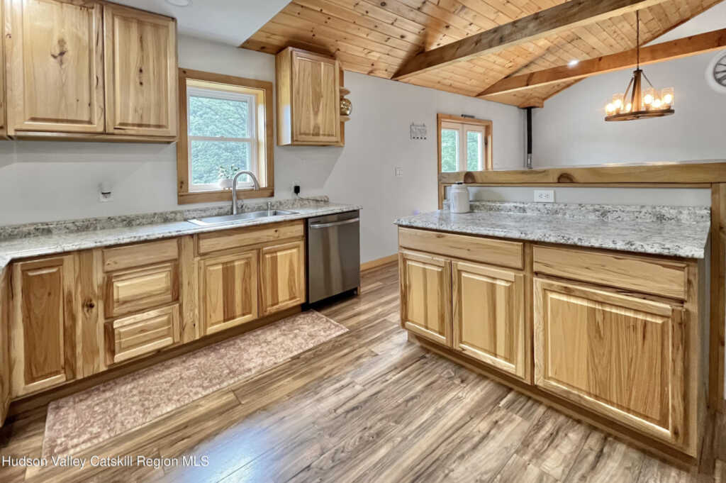 837 Fourth Binnewater Lane Lane, Kingston, NY 12401 - Photo 15 of 38