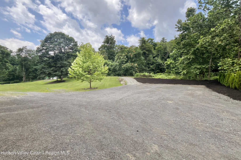837 Fourth Binnewater Lane Lane, Kingston, NY 12401 - Photo 2 of 38