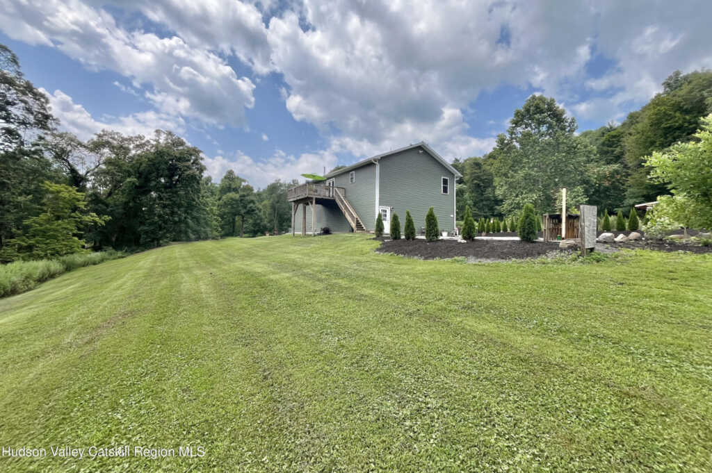 837 Fourth Binnewater Lane Lane, Kingston, NY 12401 - Photo 5 of 38