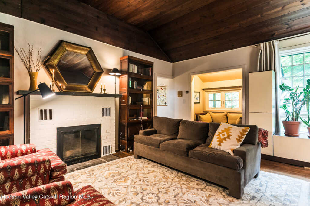 28 Pinegrove Street, Woodstock, NY 12498 - Photo 8 of 33