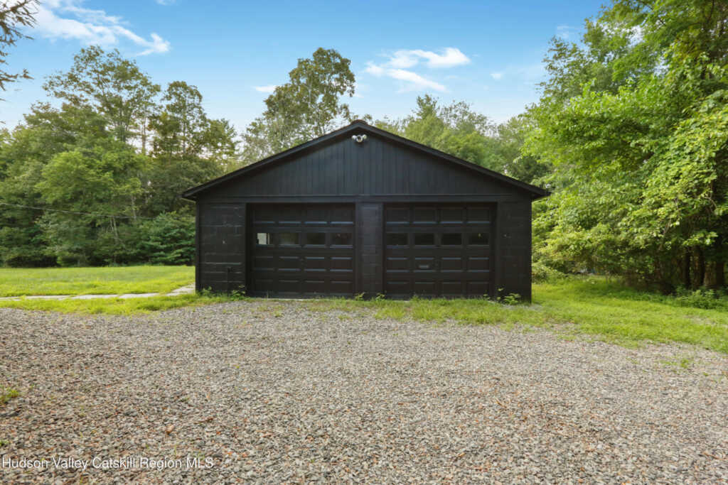 1338 Glasco Turnpike, Saugerties, NY 12477 - Photo 8 of 50