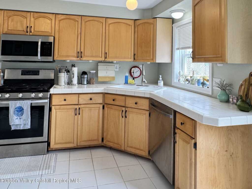 62 German Street, Kingston, NY 12401 - Photo 9 of 26