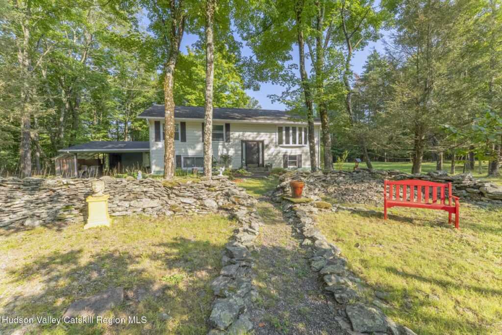 12 Arnold Drive, Woodstock, NY 12498