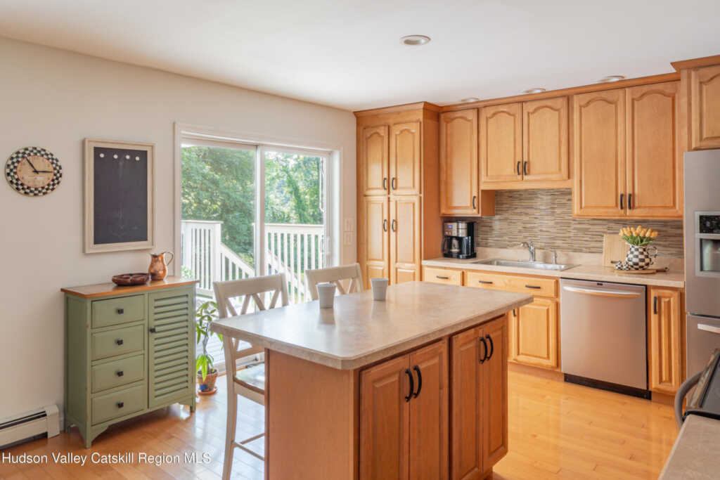 71 Duck Pond Road, Stone Ridge, NY 12484 - Photo 8 of 36
