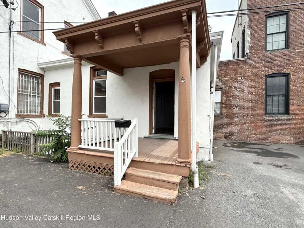13 Jane Street Street, Saugerties, NY 12477 - Photo 2 of 9