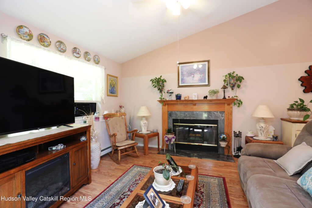 57 Red Maple Road, Saugerties, NY 12477 - Photo 8 of 17