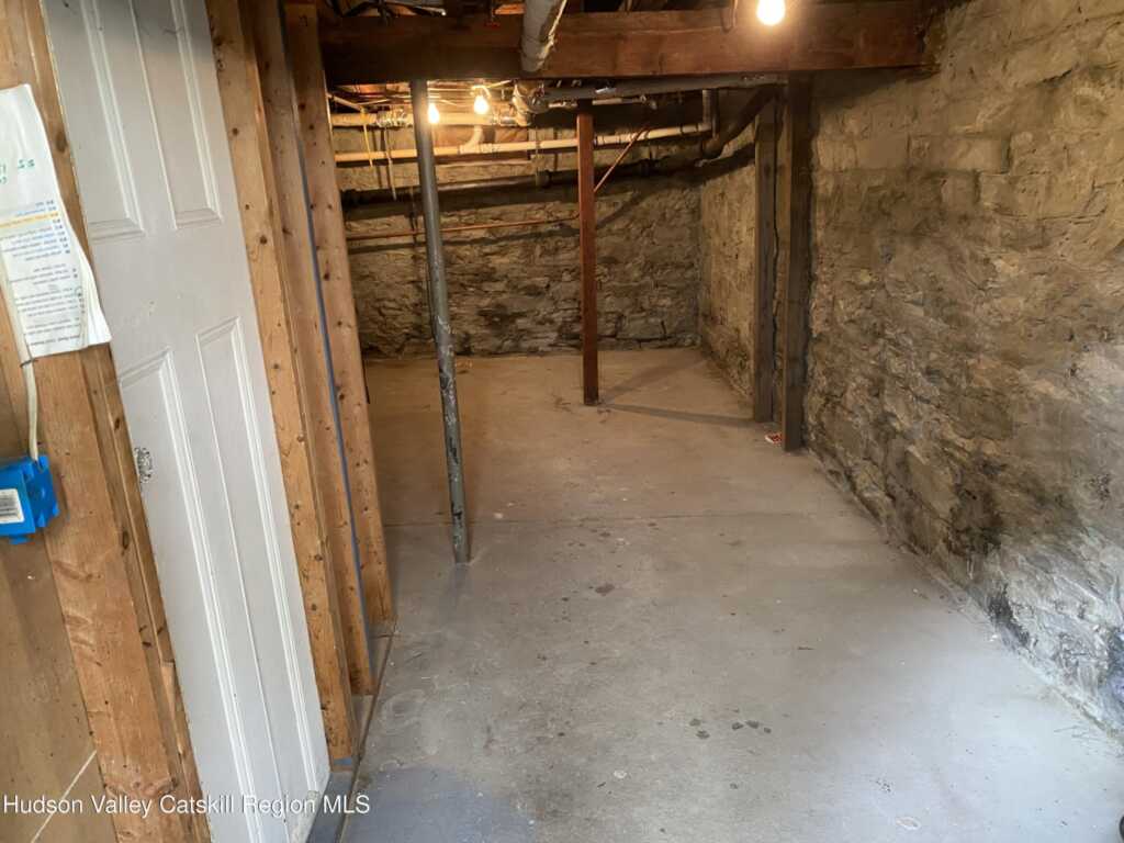 57 Downs Street, Kingston, NY 12401 - Photo 9 of 31