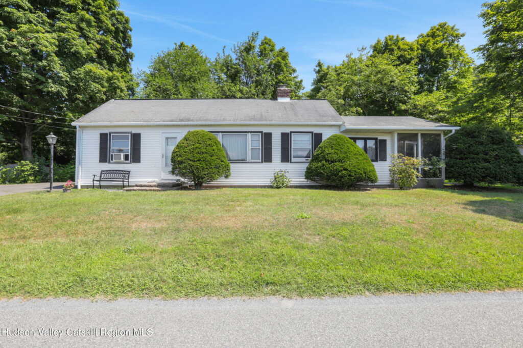 123 Railroad Avenue, Saugerties, NY 12477