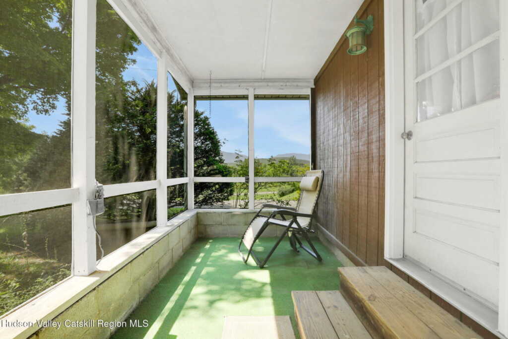 123 Railroad Avenue, Saugerties, NY 12477 - Photo 15 of 21