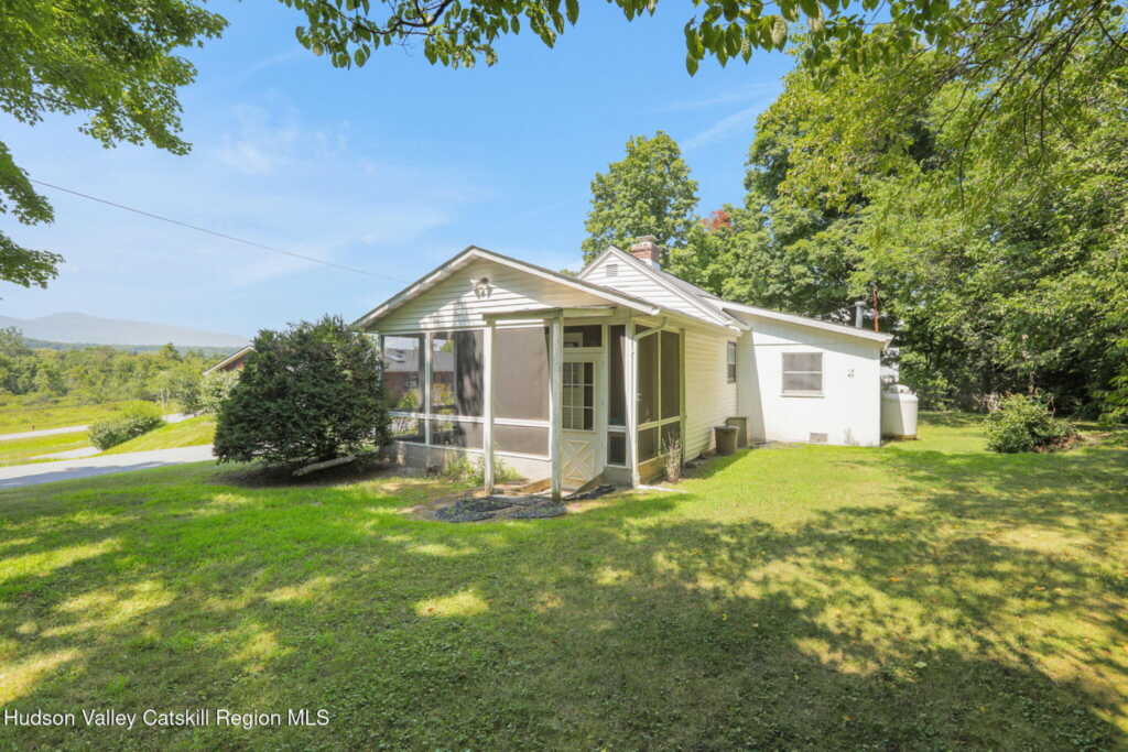 123 Railroad Avenue, Saugerties, NY 12477 - Photo 16 of 21