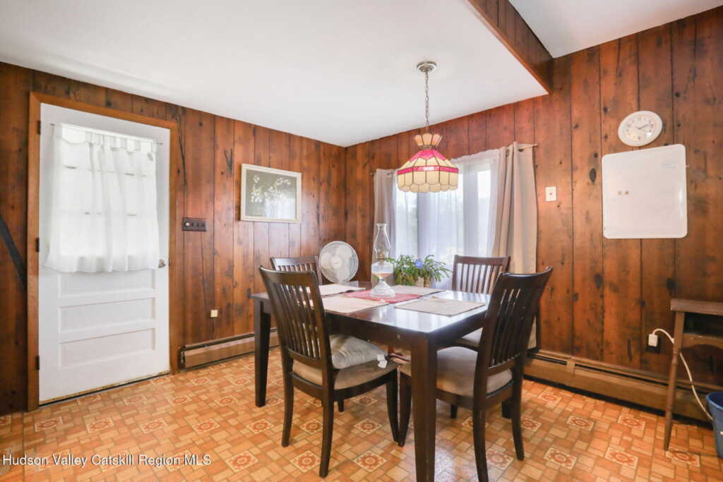 123 Railroad Avenue, Saugerties, NY 12477 - Photo 8 of 21