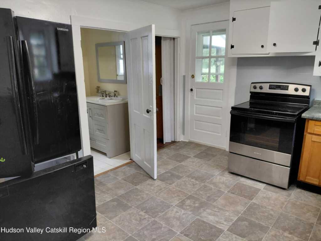 22 Summer Street, Kingston, NY 12401 - Photo 9 of 16