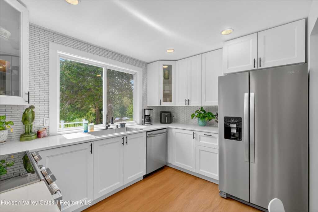 206 Willlow Street, Kingston, NY 12401 - Photo 10 of 50