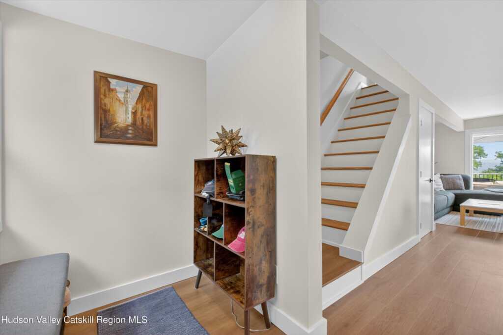 206 Willlow Street, Kingston, NY 12401 - Photo 5 of 50