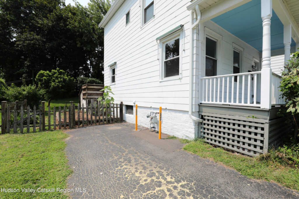 27 Jarrold Street, Kingston, NY 12401 - Photo 4 of 17