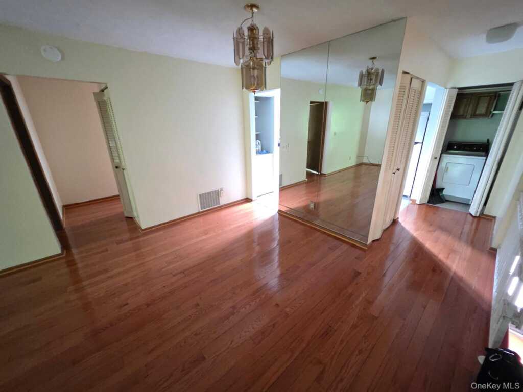 285 Village Court, Kingston, NY 12401 - Photo 4 of 8