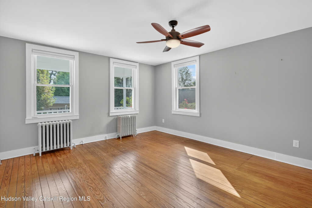 14 Oak Street, Rhinebeck, NY 12572 - Photo 3 of 22