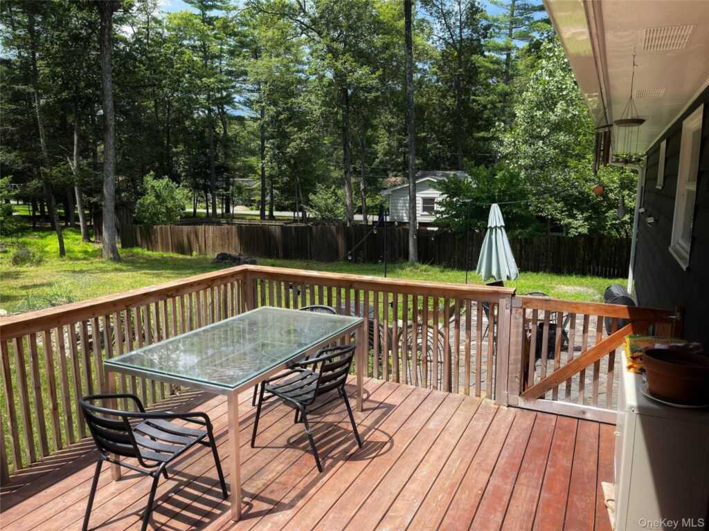 5 Violet Place, Woodstock, NY 12498 - Photo 10 of 24
