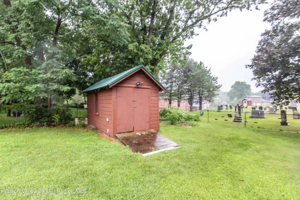 26 Elizabeth Street Street, Saugerties, NY 12477 - Photo 37 of 44