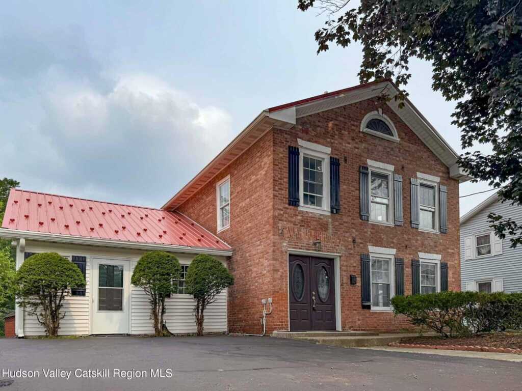 26 Elizabeth Street Street, Saugerties, NY 12477 - Photo 41 of 44