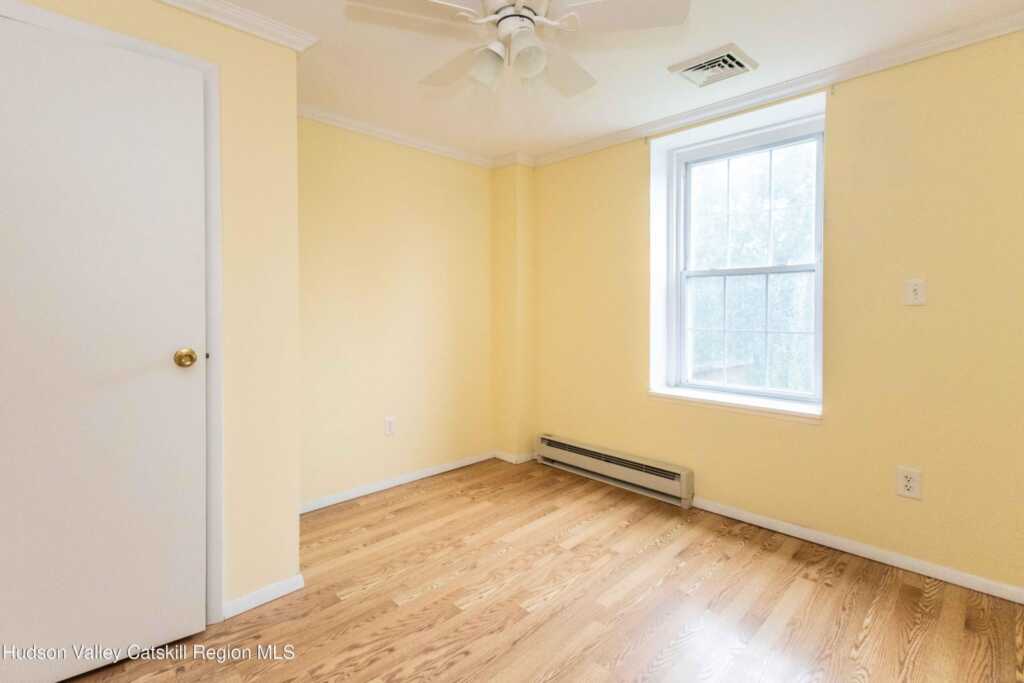 26 Elizabeth Street Street, Saugerties, NY 12477 - Photo 6 of 44