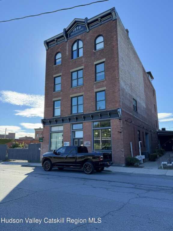 15 Railroad Avenue, Unit #2a, Kingston, NY 12401 - Photo 3 of 27