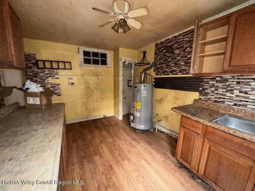 136 Third Avenue, Kingston, NY 12401 - Photo 3 of 10