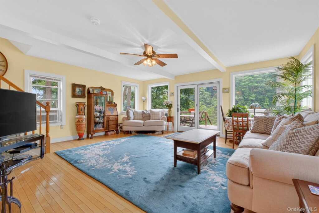 201 Esopus Creek Road, Saugerties, NY 12477 - Photo 15 of 50