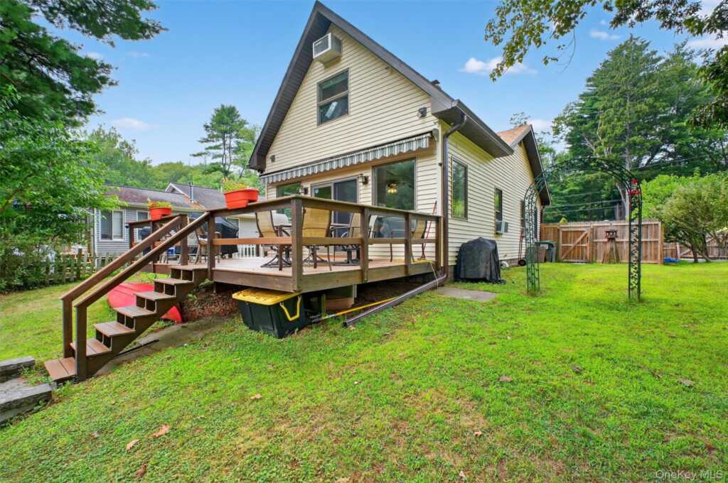 201 Esopus Creek Road, Saugerties, NY 12477 - Photo 30 of 50