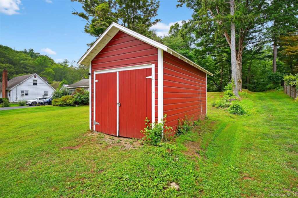 201 Esopus Creek Road, Saugerties, NY 12477 - Photo 45 of 50