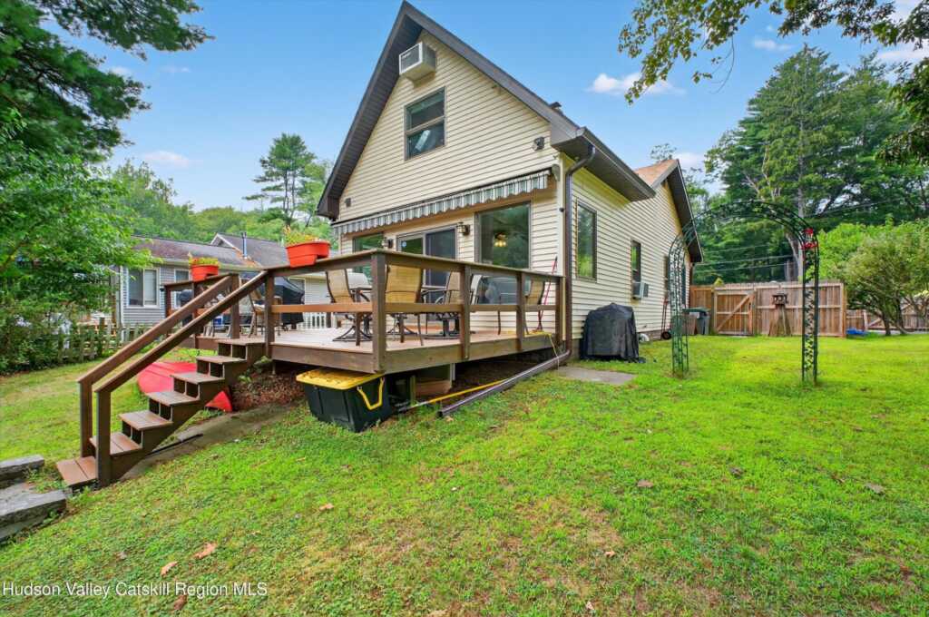 201 Esopus Creek Road, Saugerties, NY 12477 - Photo 32 of 49