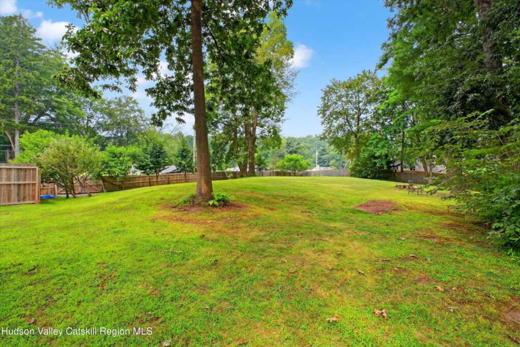 201 Esopus Creek Road, Saugerties, NY 12477 - Photo 41 of 49