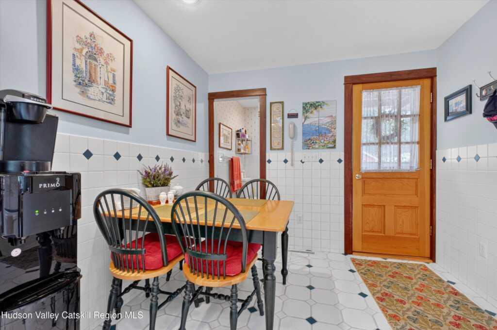201 Esopus Creek Road, Saugerties, NY 12477 - Photo 7 of 49