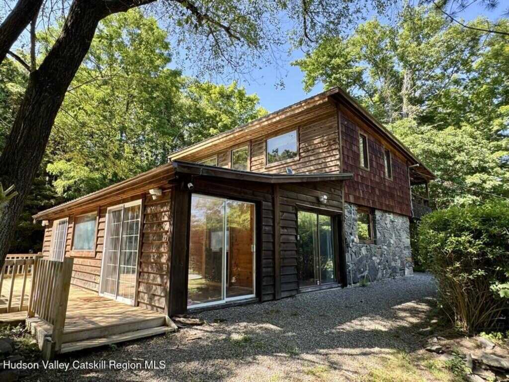 3 Centerville Church Road, Saugerties, NY 12477 - Photo 5 of 41
